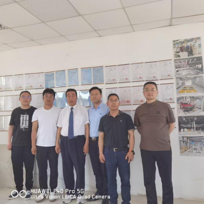 2恭迎吉大青島汽車研究院領(lǐng)導(dǎo)及煙臺校友會會長秘書長蒞臨山東正能公司考察指導(dǎo)工作(1)