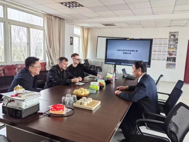 3歐洲客戶蒞臨我公司驗(yàn)收高端檢測(cè)線